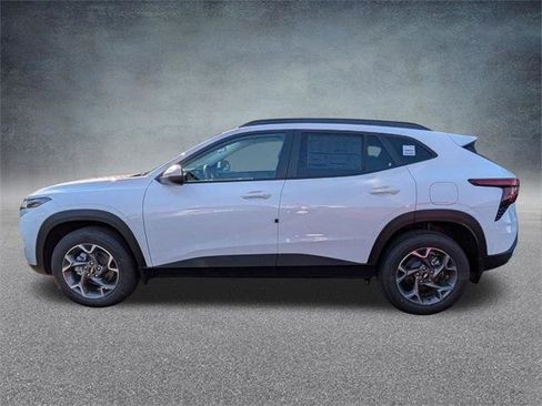 New 2026 Chevrolet Trax LT w/ Driver Confidence Package image 7