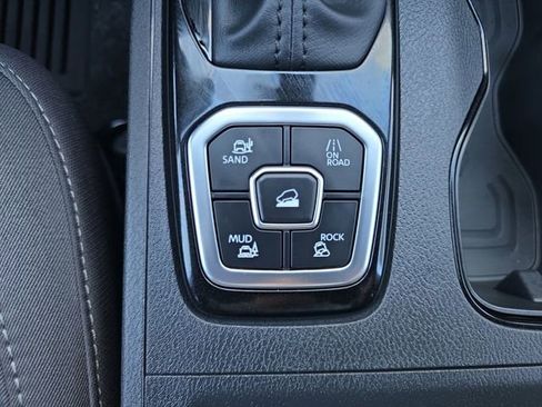 New 2026 Nissan Frontier SV image 27