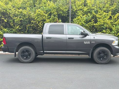 Used 2016 RAM 1500 Express AWD/4WD image 3