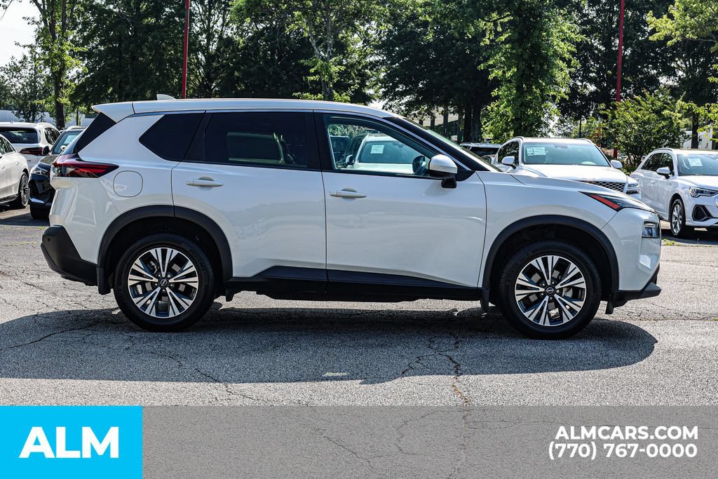 Used 2023 Nissan Rogue SV FWD image 9
