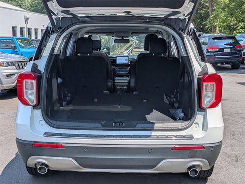 Used 2022 Ford Explorer Limited w/ Equipment Group 301A image 5