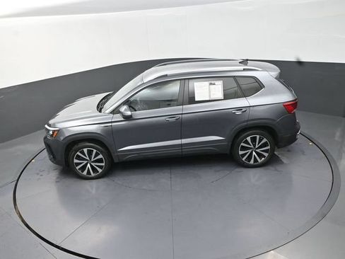 Used 2022 Volkswagen Taos SE AWD/4WD image 14