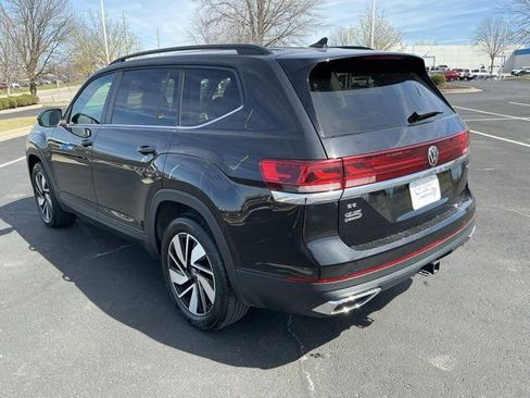 Used 2025 Volkswagen Atlas SE image 8