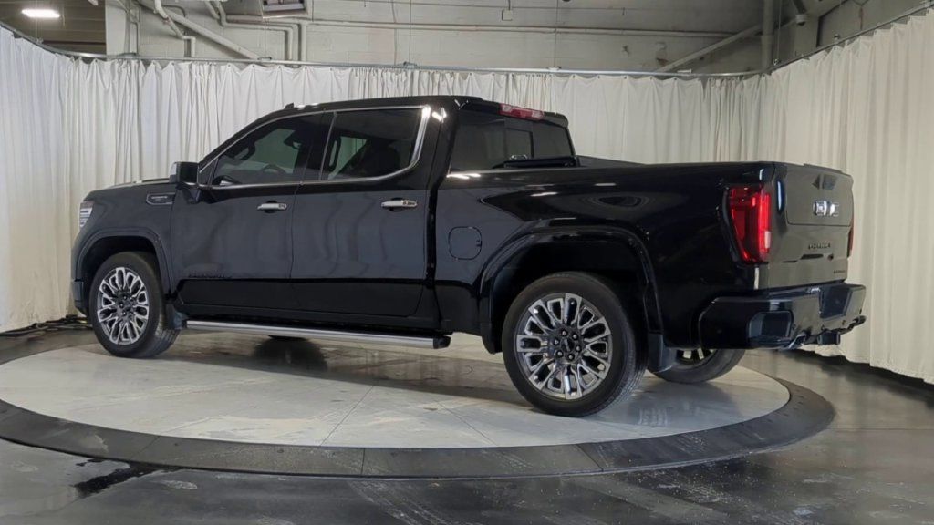 Used 2025 GMC Sierra 1500 Denali Ultimate AWD/4WD image 8