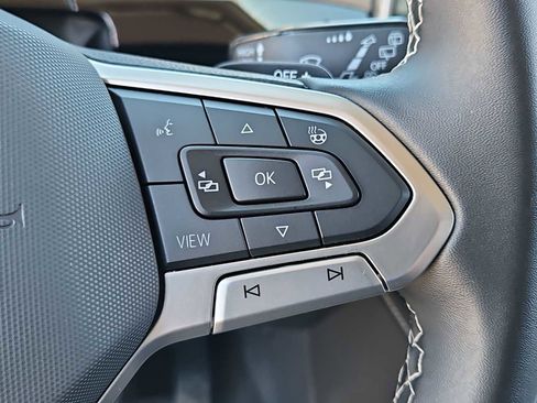 Used 2024 Volkswagen Atlas SE AWD/4WD image 24