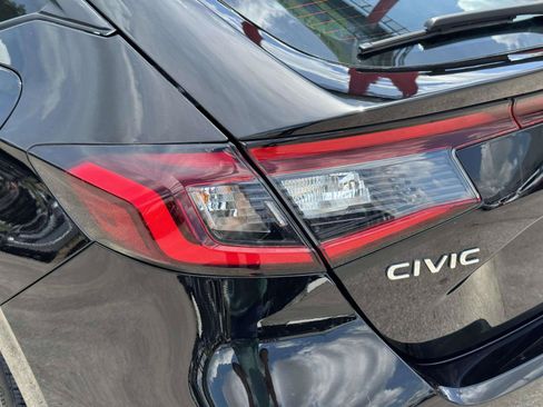 Used 2025 Honda Civic Sport image 15