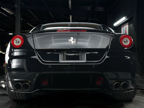 Used 2007 Ferrari 599 GTB Fiorano RWD image 13