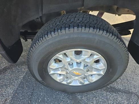 Used 2024 Chevrolet Silverado 2500 LT image 15