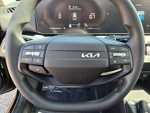 New 2026 Kia K4 FWD image 16