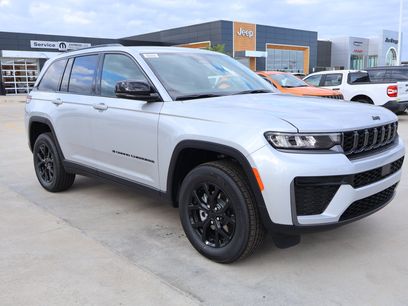 New 2026 Jeep Grand Cherokee Altitude