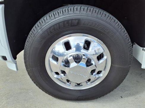 Certified 2025 GMC Sierra 3500 Denali w/ Denali Reserve Package image 22