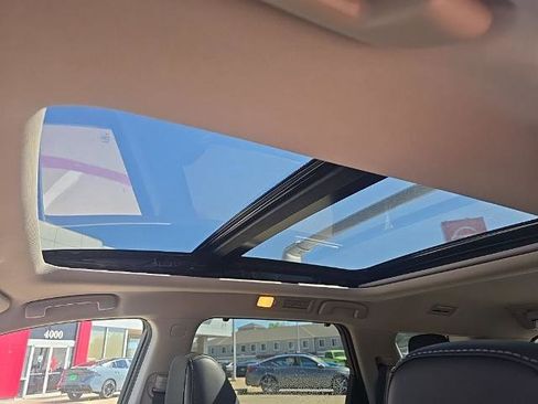 Certified 2023 Nissan Pathfinder Platinum image 16