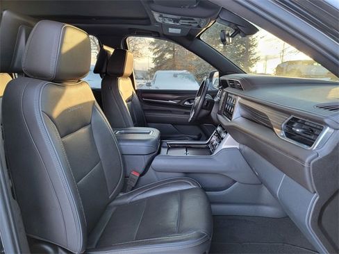 Used 2021 GMC Yukon XL Denali w/ Denali Ultimate Package image 19