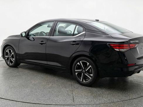 Used 2025 Nissan Sentra SV image 6