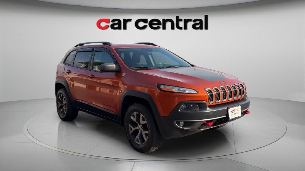 Used 2015 Jeep Cherokee Trailhawk w/ Comfort/Convenience Group AWD/4WD image 8