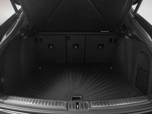 Used 2025 Porsche Macan Turbo image 8