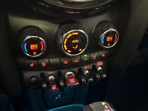 Used 2019 MINI Cooper S w/ Premium Package image 25