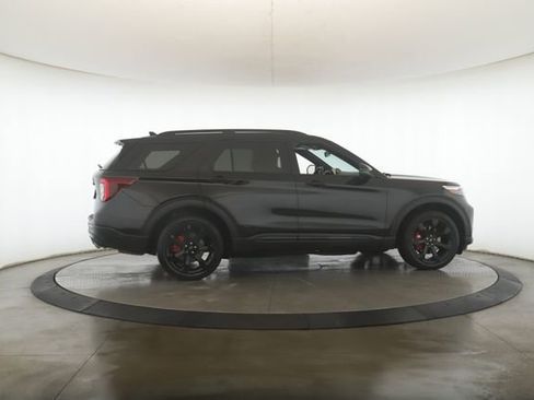 Used 2020 Ford Explorer ST w/ ST Street Pack image 6