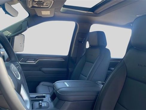 New 2026 GMC Sierra 2500 Denali w/ Denali Reserve Package image 17