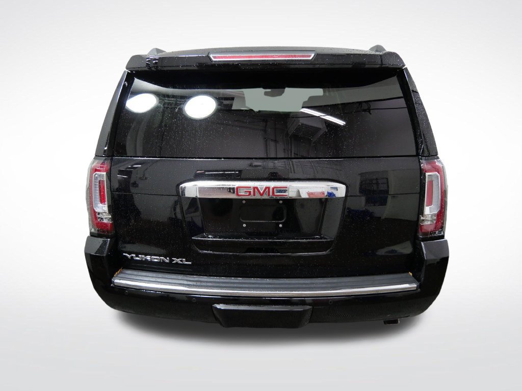 Used 2016 GMC Yukon XL Denali w/ Open Road Package AWD/4WD image 4