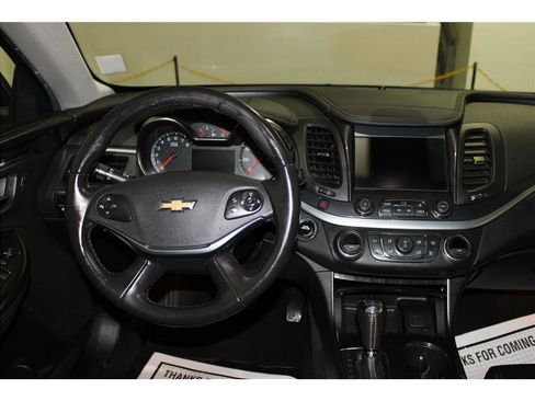 Used 2019 Chevrolet Impala LT image 15