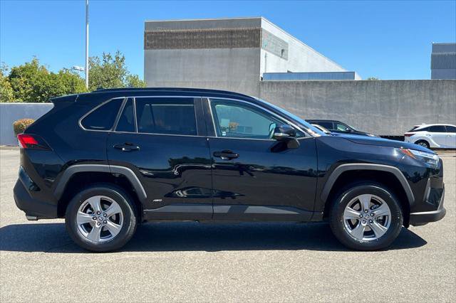 Certified 2023 Toyota RAV4 LE AWD/4WD image 6