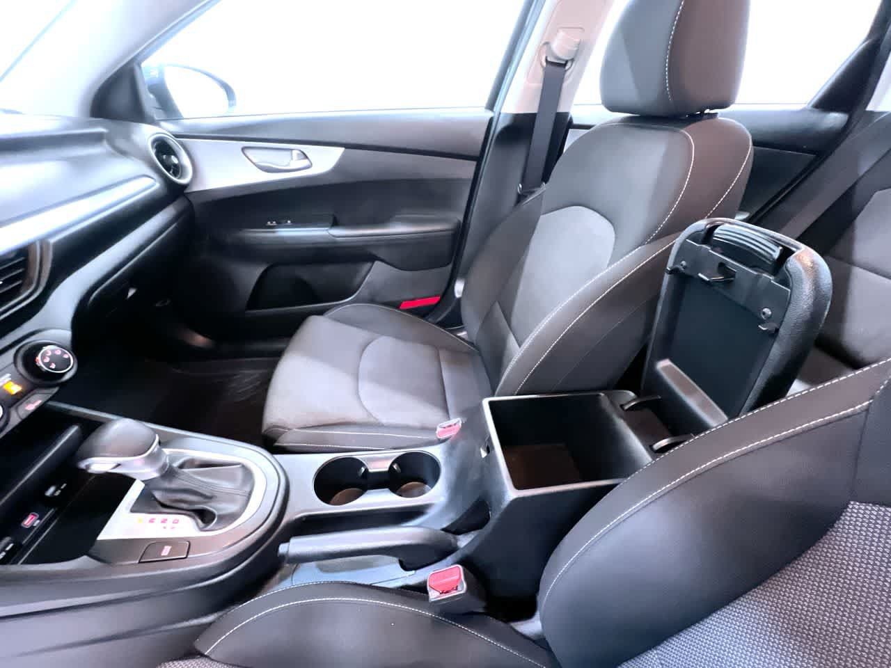 Used 2023 Kia Forte LXS w/ LXS Technology Package FWD image 30