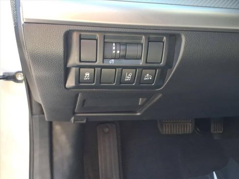 Used 2019 Subaru Outback 2.5i AWD/4WD image 18