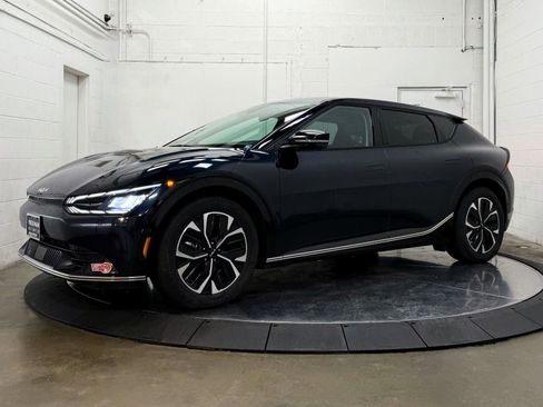 Used 2023 Kia EV6 Wind w/ Wind Technology Package image 4