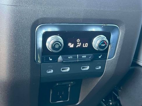 Used 2021 GMC Yukon SLT w/ Rear Media and Nav Package RWD image 18