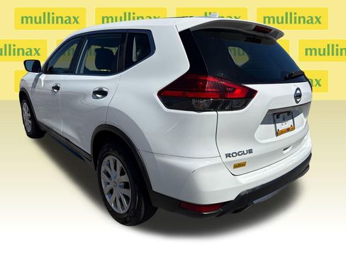 Used 2017 Nissan Rogue S image 8