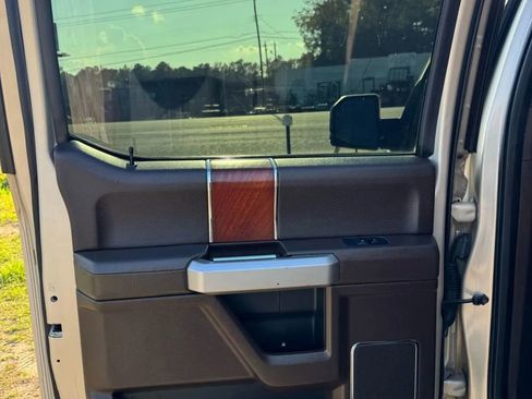 Used 2018 Ford F150 King Ranch w/ Equipment Group 601A Luxury image 18