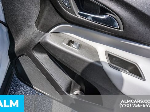 Used 2024 Chevrolet Equinox LT FWD image 48