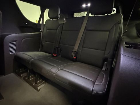Used 2022 GMC Yukon XL Denali AWD/4WD image 42