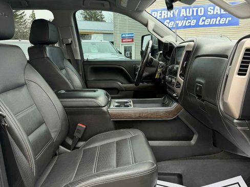 Used 2018 GMC Sierra 3500 Denali w/ Duramax Plus Package image 15