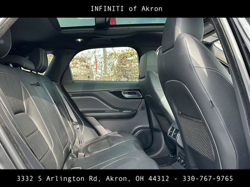 Used 2018 Jaguar F-PACE R-Sport image 32