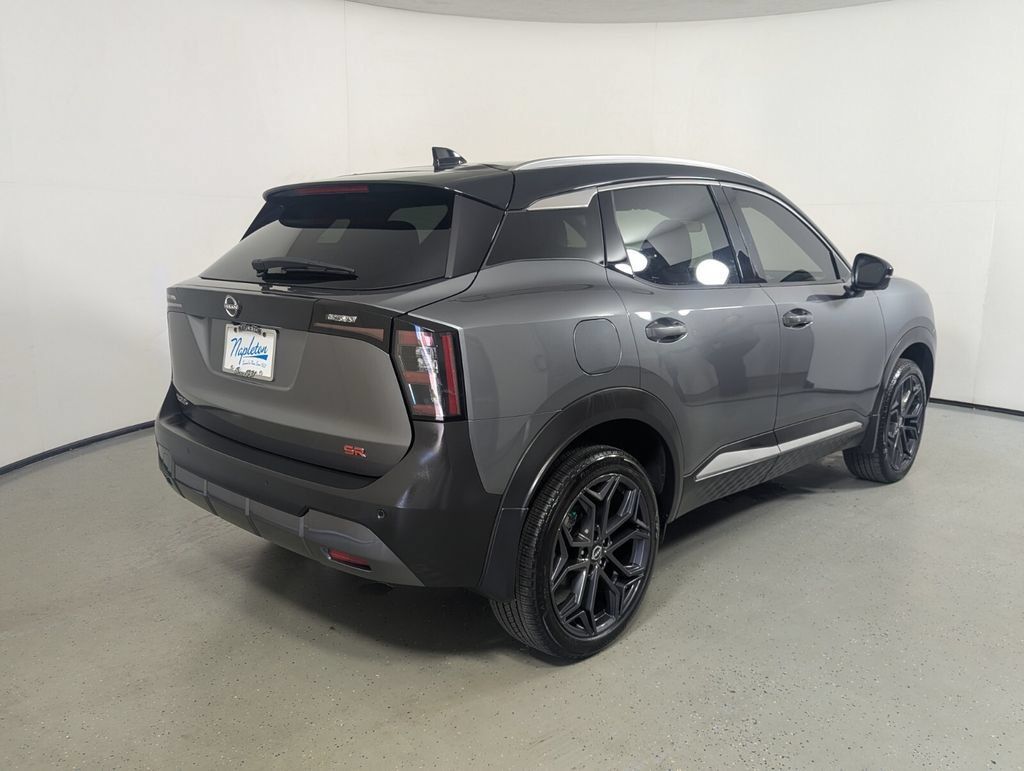 Used 2025 Nissan Kicks SR FWD image 6