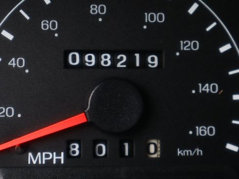 Used 2000 Ford F350 XLT image 24