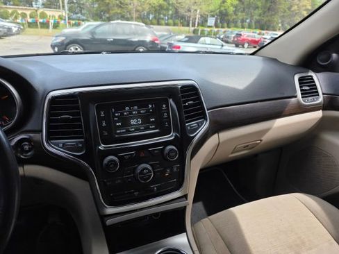 Used 2015 Jeep Grand Cherokee Laredo w/ Quick Order Package 23E image 16