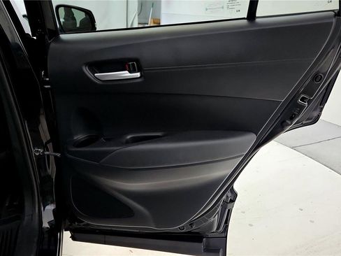 Used 2022 Toyota Corolla Cross XLE image 19