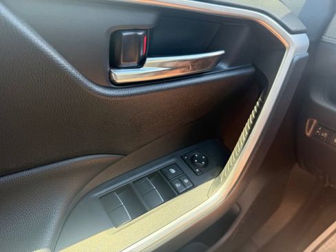 Used 2019 Toyota RAV4 XLE Premium w/ Advanced Technology Package FWD image 19