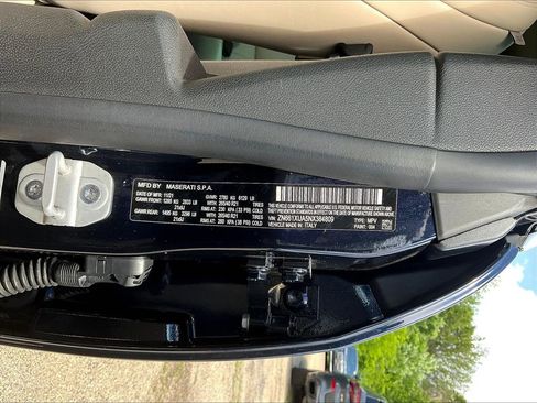 Used 2022 Maserati Levante GT AWD/4WD image 19