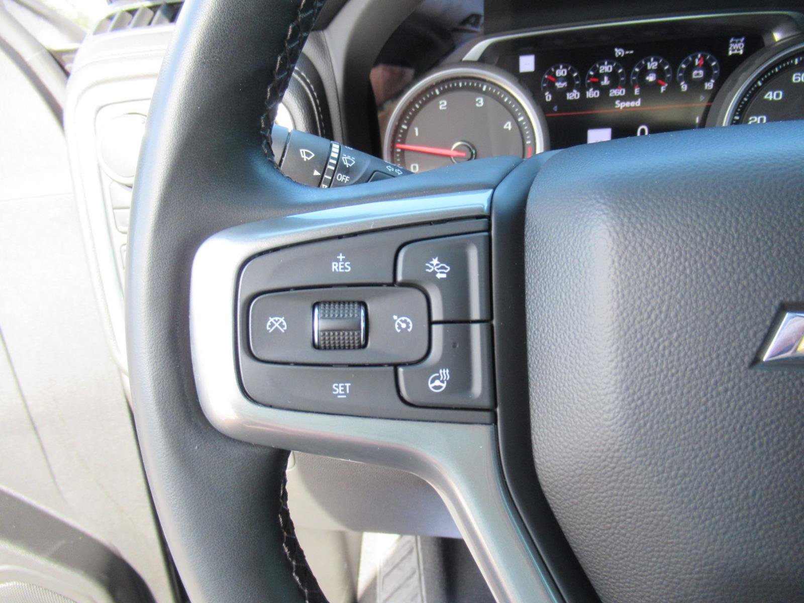 Used 2023 Chevrolet Silverado 2500 LTZ w/ LTZ Convenience Package AWD/4WD image 26