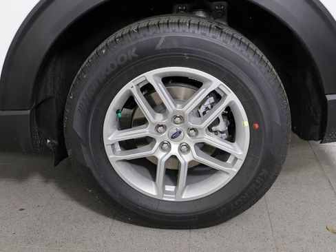 New 2026 Ford Explorer Active w/ Active Comfort Package image 9