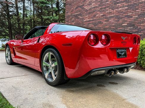 Used 2008 Chevrolet Corvette Coupe w/ Preferred Equipment Group RWD image 26
