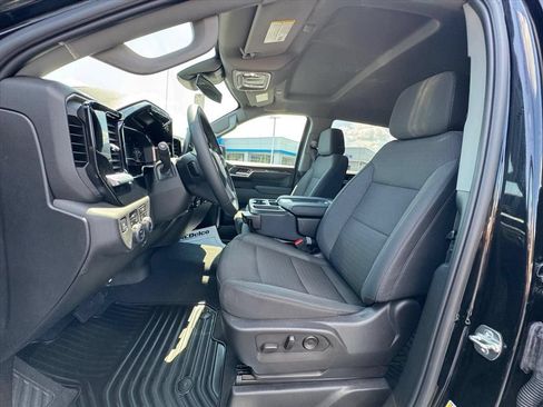 Used 2025 Chevrolet Silverado 1500 LT AWD/4WD image 17