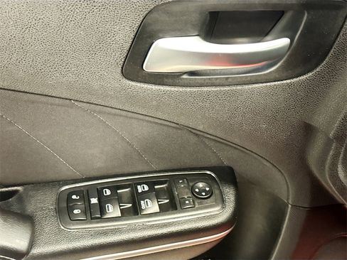 Used 2019 Dodge Charger R/T image 19