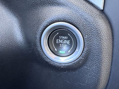 Used 2022 Chevrolet Silverado 2500 LTZ w/ LTZ Convenience Package image 6