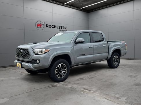 Certified 2021 Toyota Tacoma TRD Sport w/ TRD Premium Sport Package AWD/4WD image 7