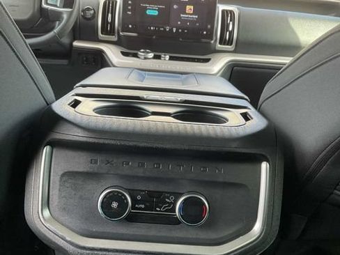 Used 2025 Ford Expedition Max Active AWD/4WD image 47